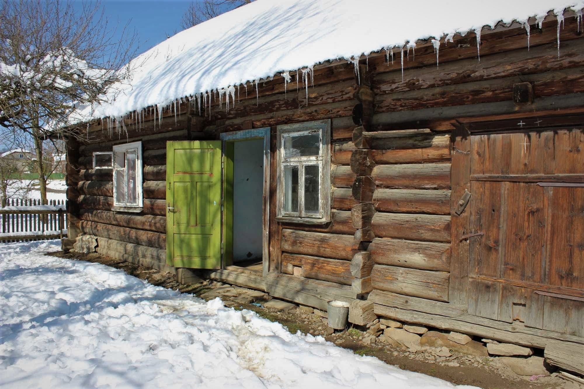 Dřevěnka v Karpatech - levně (UA)
